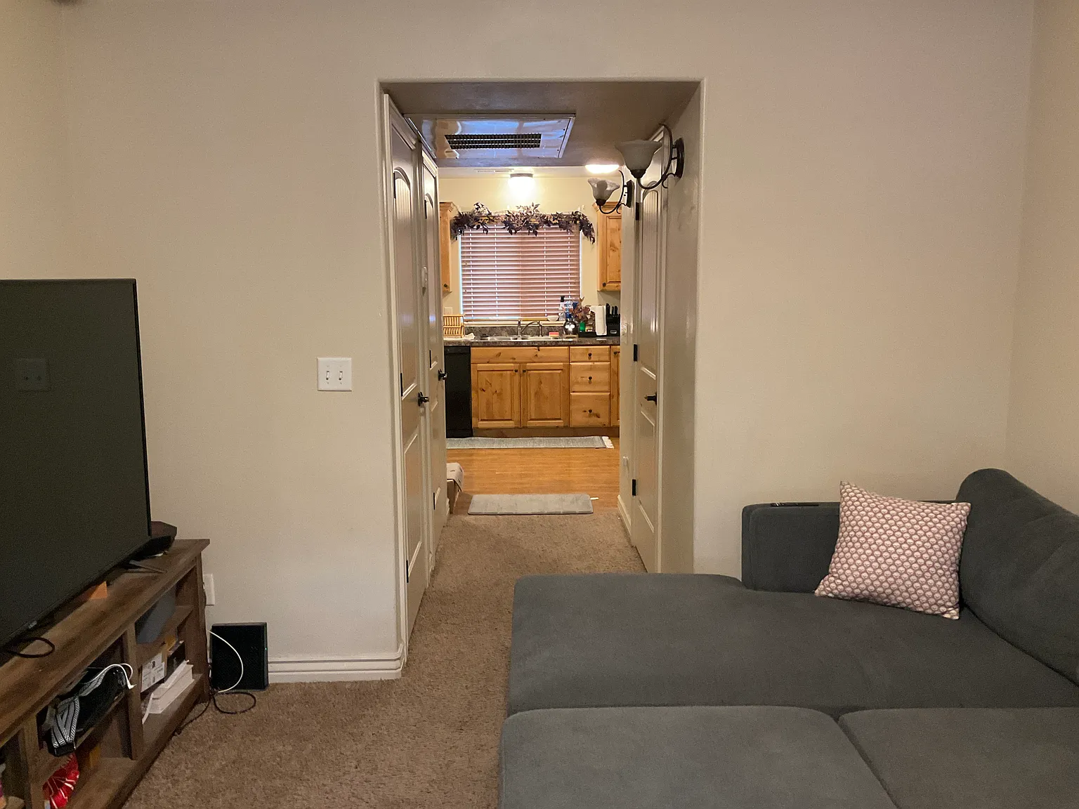 2 bed, 1.5 bath, 1100 sqft, $1,250 — Photo 4
