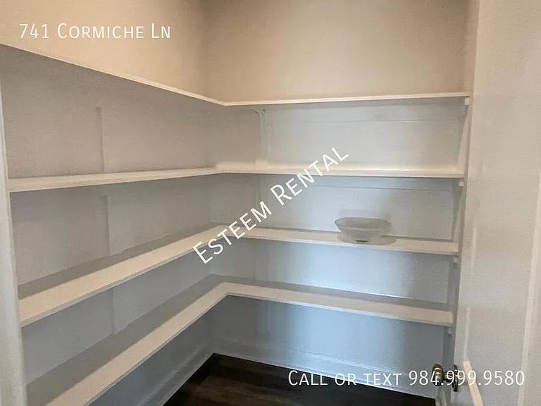 741 Cormiche Ln — Photo 7
