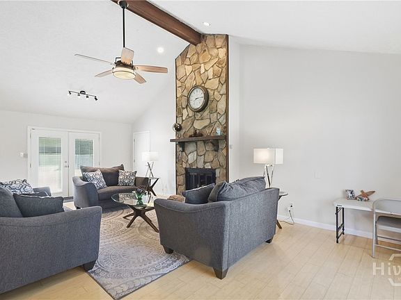 2nd image of 10 Rivers Bend Drive