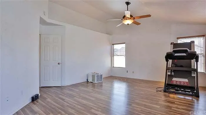 8615 Mesa Oak Dr — Photo 6