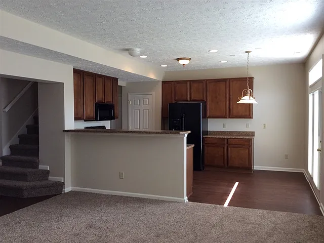 1413 Softwind Dr — Photo 4