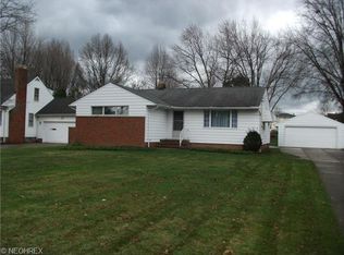4284 Chestnut Rd, Seven Hills, OH 44131
