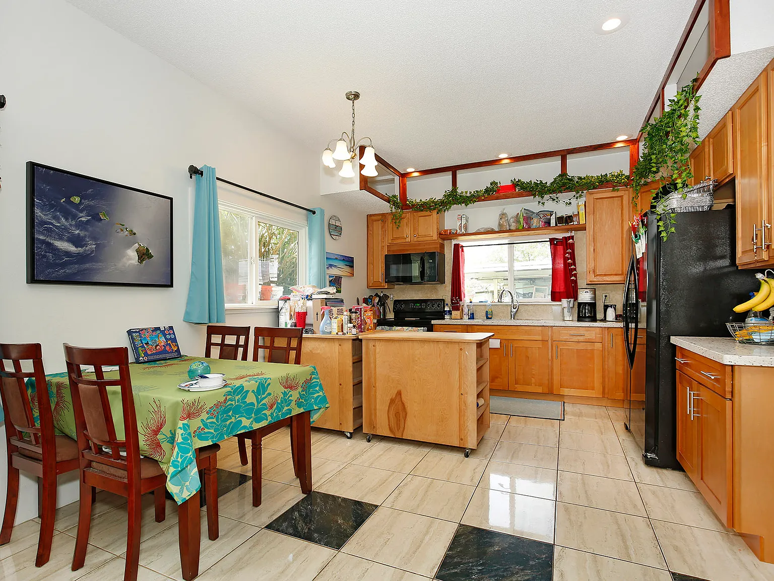 3 bed, 2000 sqft, $4,300 — Photo 3