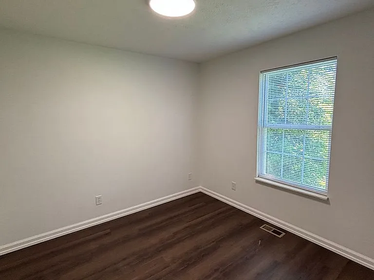 1712 Delaware Ave — Photo 29
