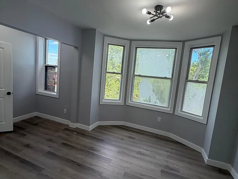 113 Elizabeth Ave #C — Photo 10