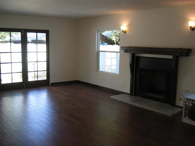 993 Lincoln Ave — Photo 4