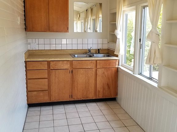 Bonus room in bedroom #6