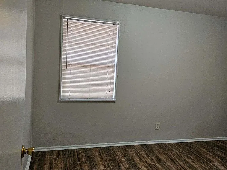 1507 Aldrich St NE — Photo 6