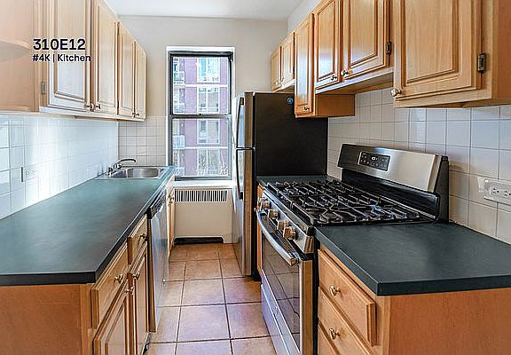 4th image of 310 E 12th St APT 4K