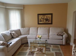 1026 S 24th Ave, Bellwood, IL 60104