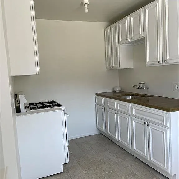2738 Southern Ave #B — Photo 3