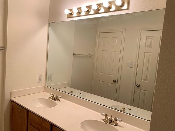 3rd image of 12916 Latchwood Ln