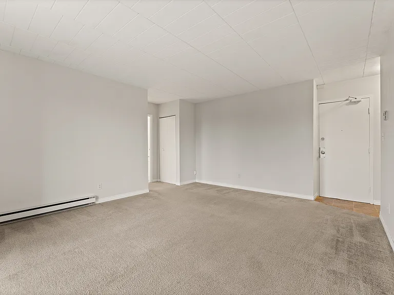 3160 Peter St — Photo 7