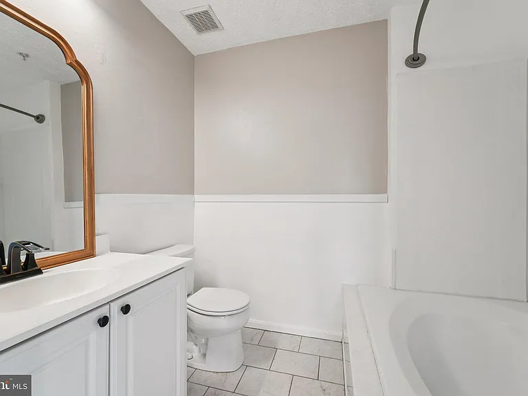 2444 Blue Spring Ct #303 — Photo 14