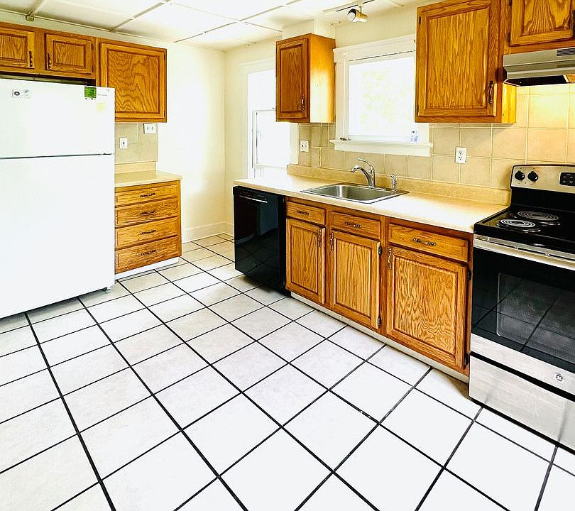 1st image of 198 East Ave #A