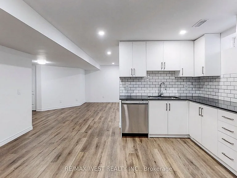 179 Summerlyn Trl — Photo 17