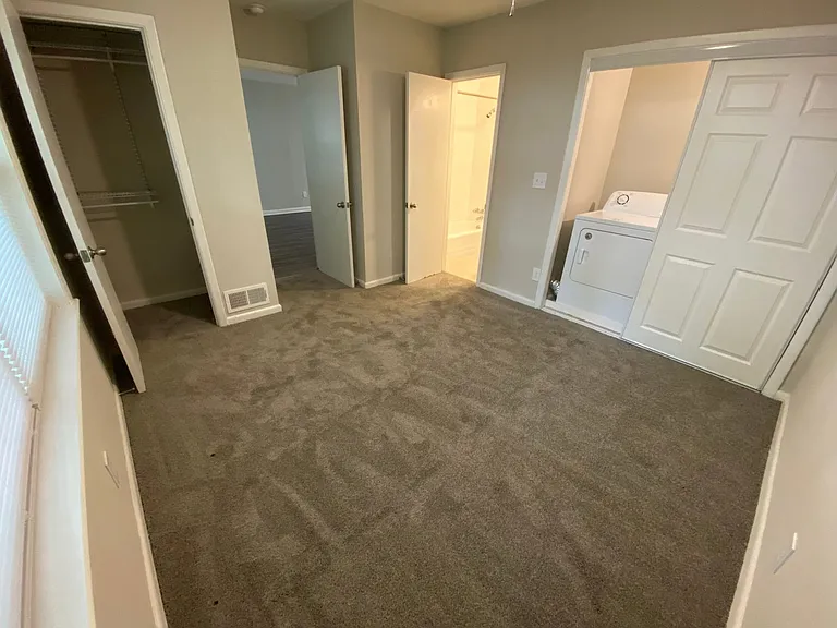 Springdale Apartments — Photo 32