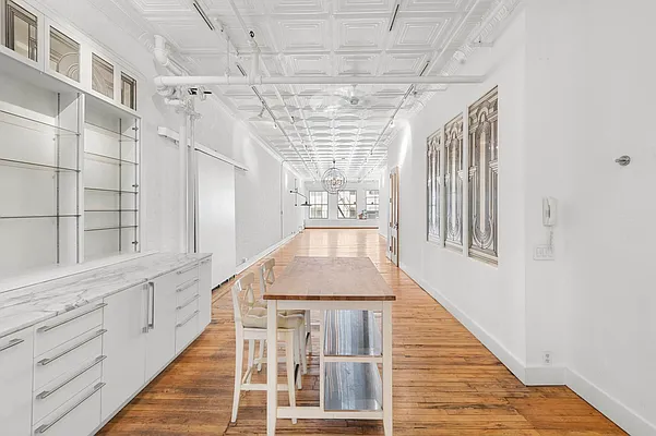 Sold by Nest Seekers International | media 10