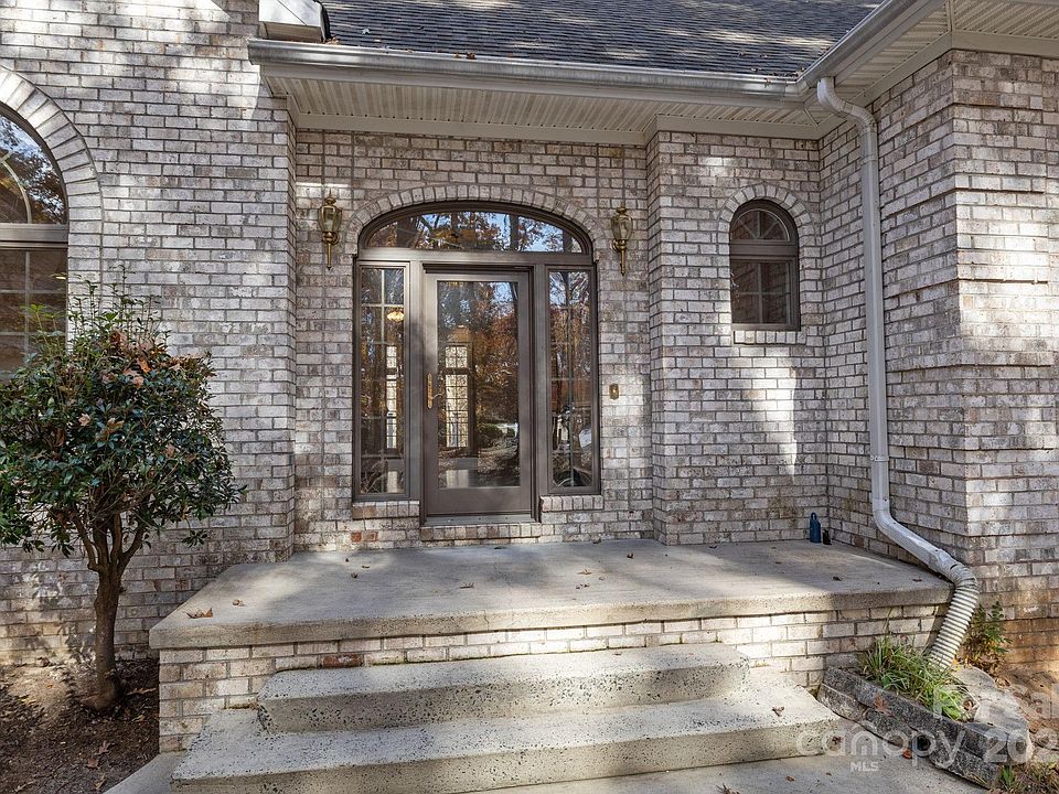 1st image of 14816 Lonesome Oak Cres
