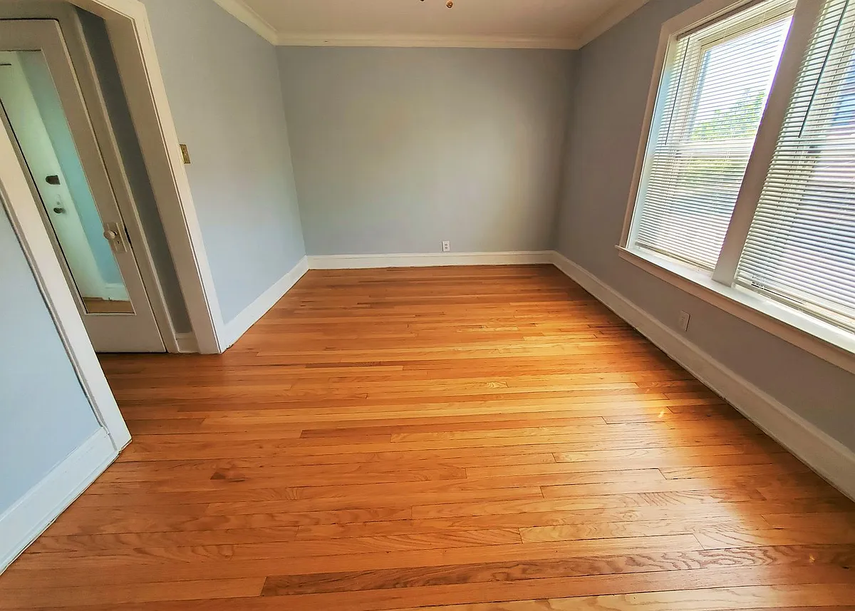 Building Photo - 5643 N Magnolia Ave #2B