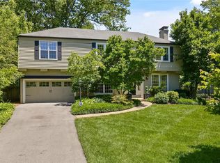 12 Daniel Rd, Saint Louis, MO 63124