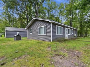 4305 Anderson Dr, Beaverton, MI 48612