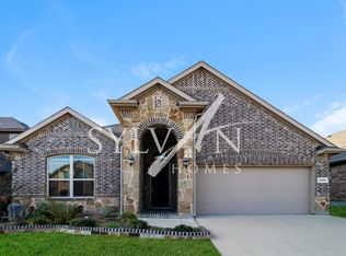 2104 Moonsail Ln, Denton, TX 76210