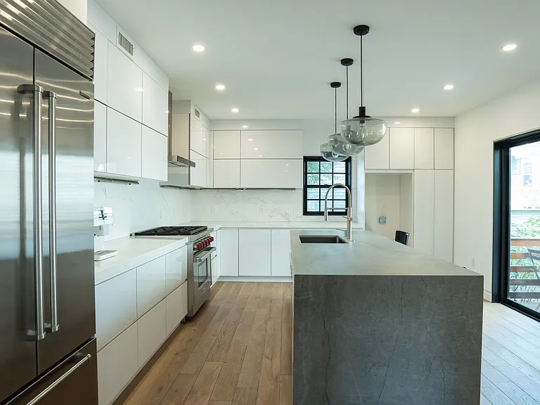 115 Spring St — Photo 13
