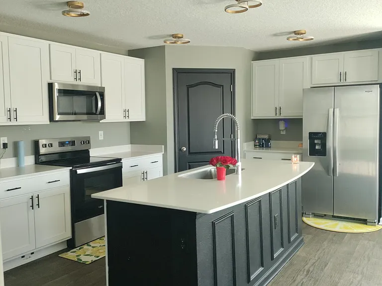 4260 Hemlock St — Photo 7