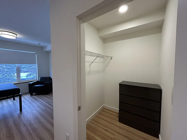 South End Apartments — Photo 19