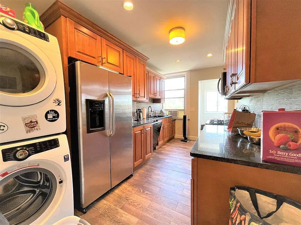 5 bed, 1700 sqft, $7,800 — Photo 3