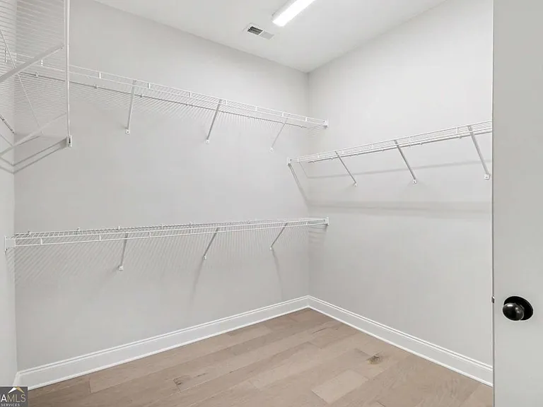 1258 Epping Ln — Photo 17