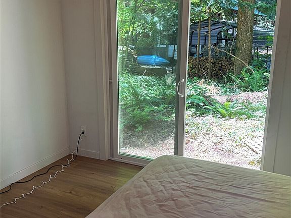 4th image of 1128 Alder Lane