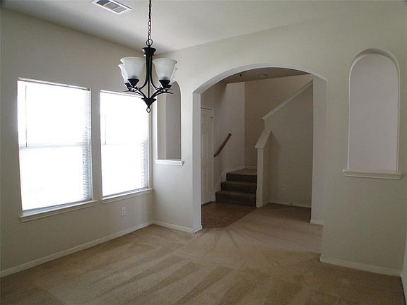 5th image of 20702 Settlers Lake Cir N