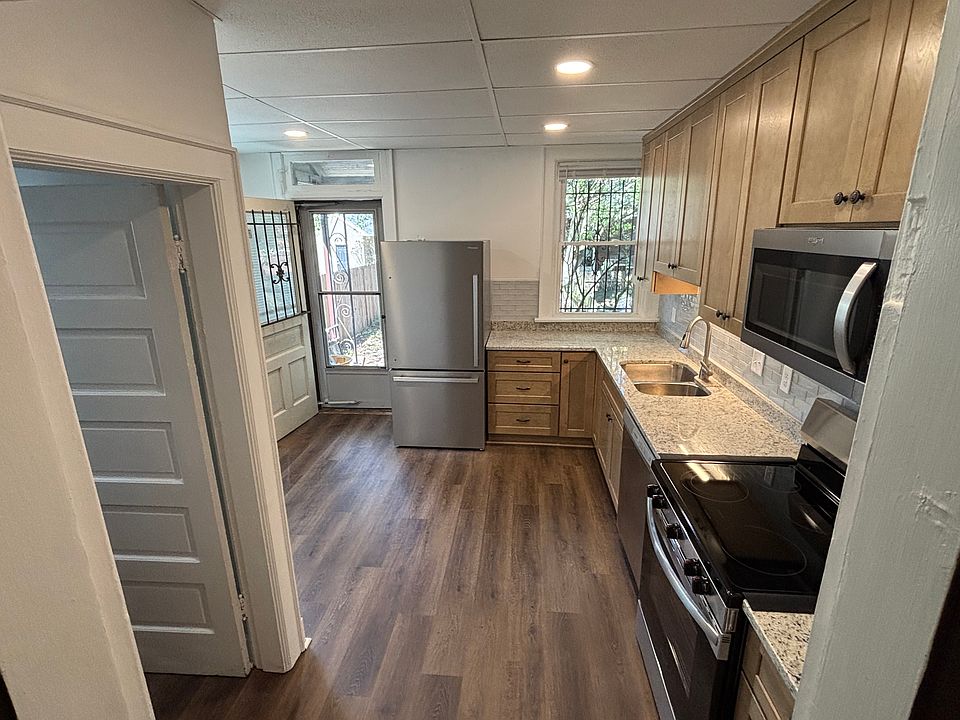 1st image of 302 Thurman Ave