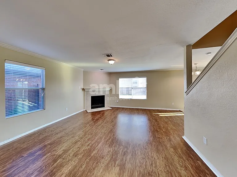 9829 Sparrow Hawk Ln — Photo 5