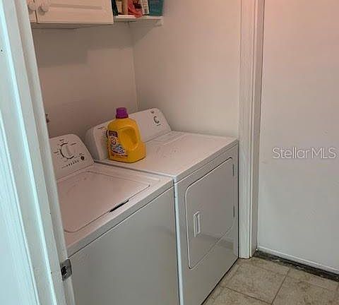 5th image of 118 E King St