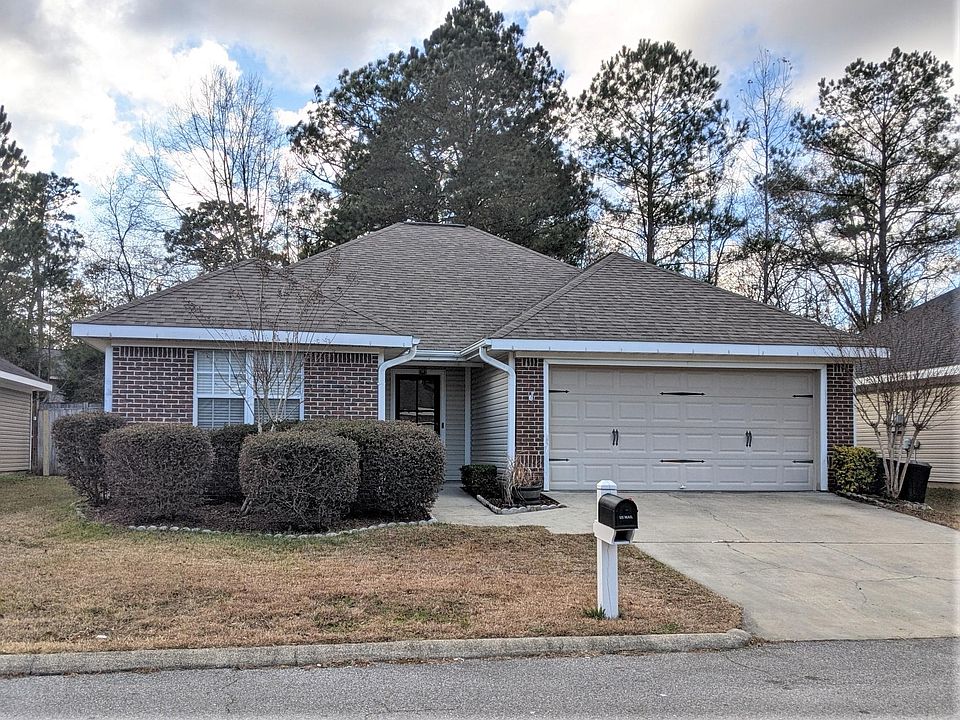 1st image of 137 Huntington Dr