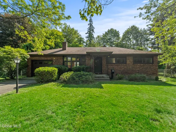 12 St Clair Drive, Delmar, NY 12054