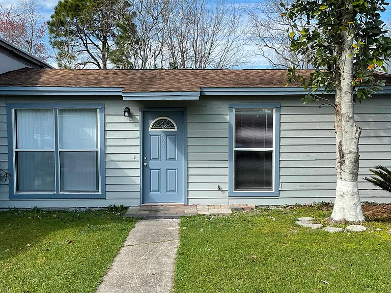 609 Carnathan Ct — Photo 1