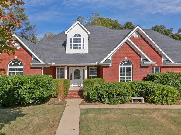 375 Champagne Cir, Ringgold, GA 30736