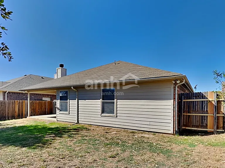 8620 Axis Deer Run — Photo 17