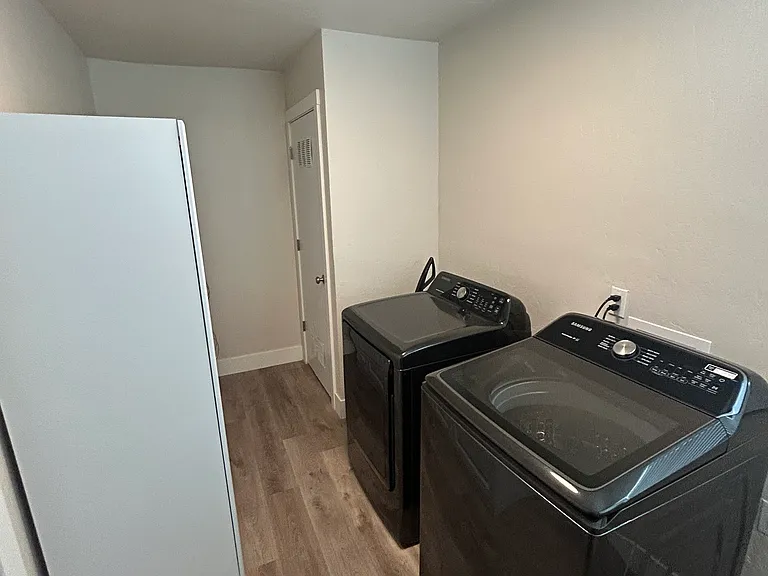 357 W Gettysburg Ave — Photo 7
