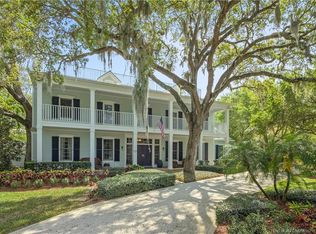 9 Pineapple Ln, Sewalls Pt, FL 34996