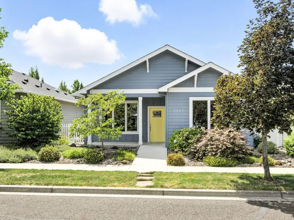 1167 Boulder Ridge St, Central Pt, OR 97502