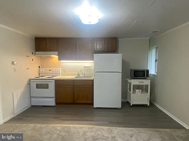 1 bed, 1.0 bath, 335 sqft, $1,050 — Photo 4