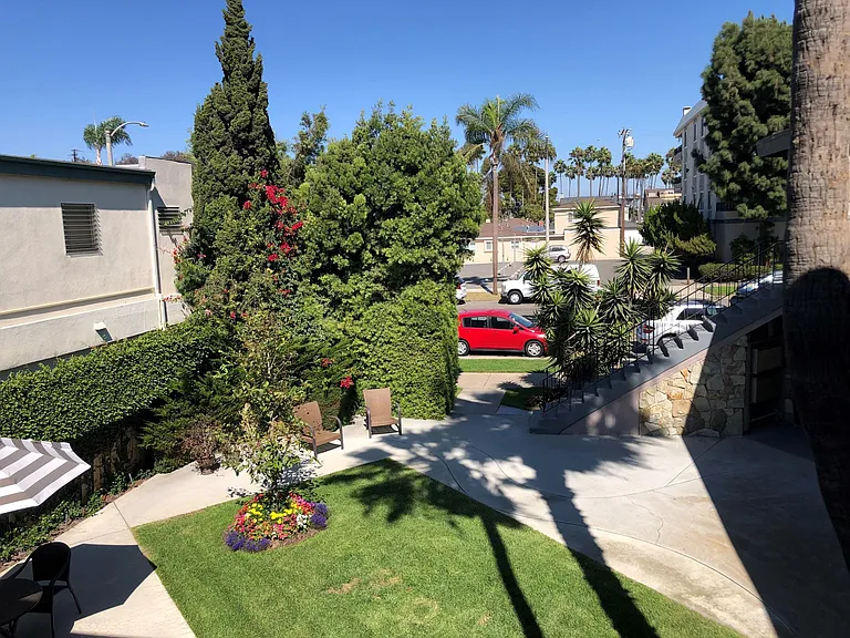 5910 E Naples Plz — Photo 7