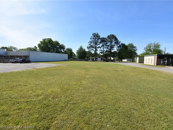 E Main St, Booneville, AR 72927
