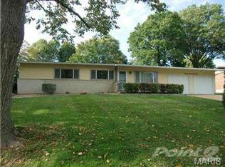 2941 Lourdes Dr, Saint Louis, MO