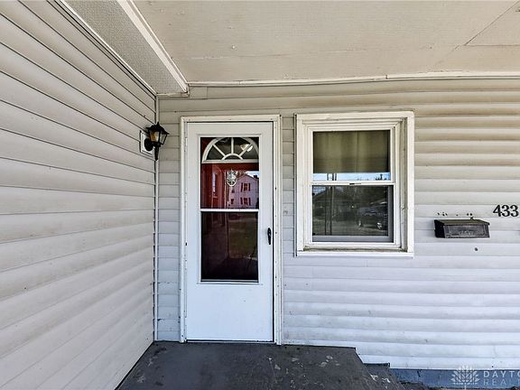 3rd image of 433 Bellaire Ave